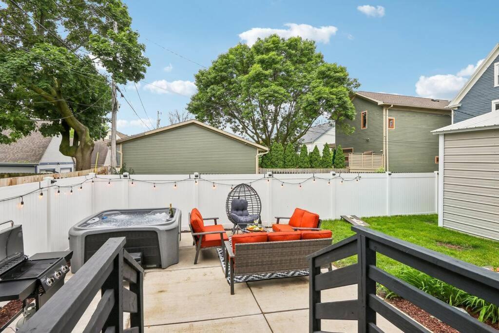 Holiday home Historic In Brewers Hill With Hot Tub! *