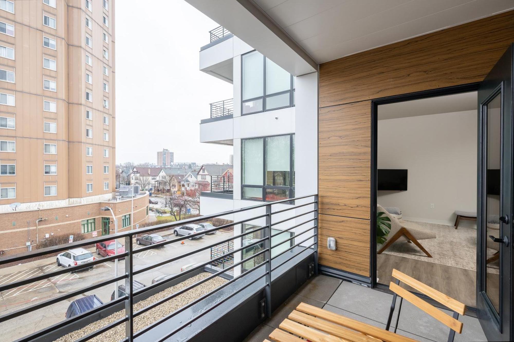 Flexhome Brady District 1br E4 * Milwaukee