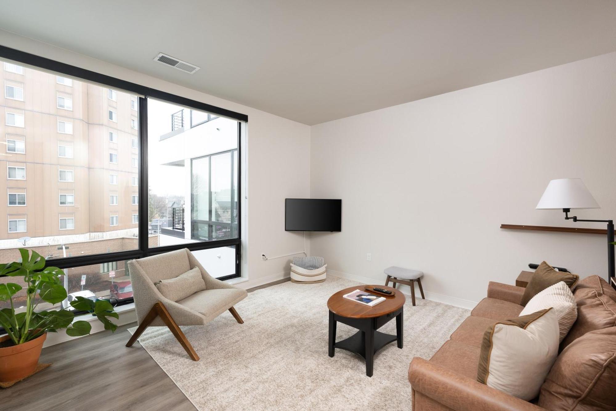 Flexhome Brady District 1br E4 Apartment