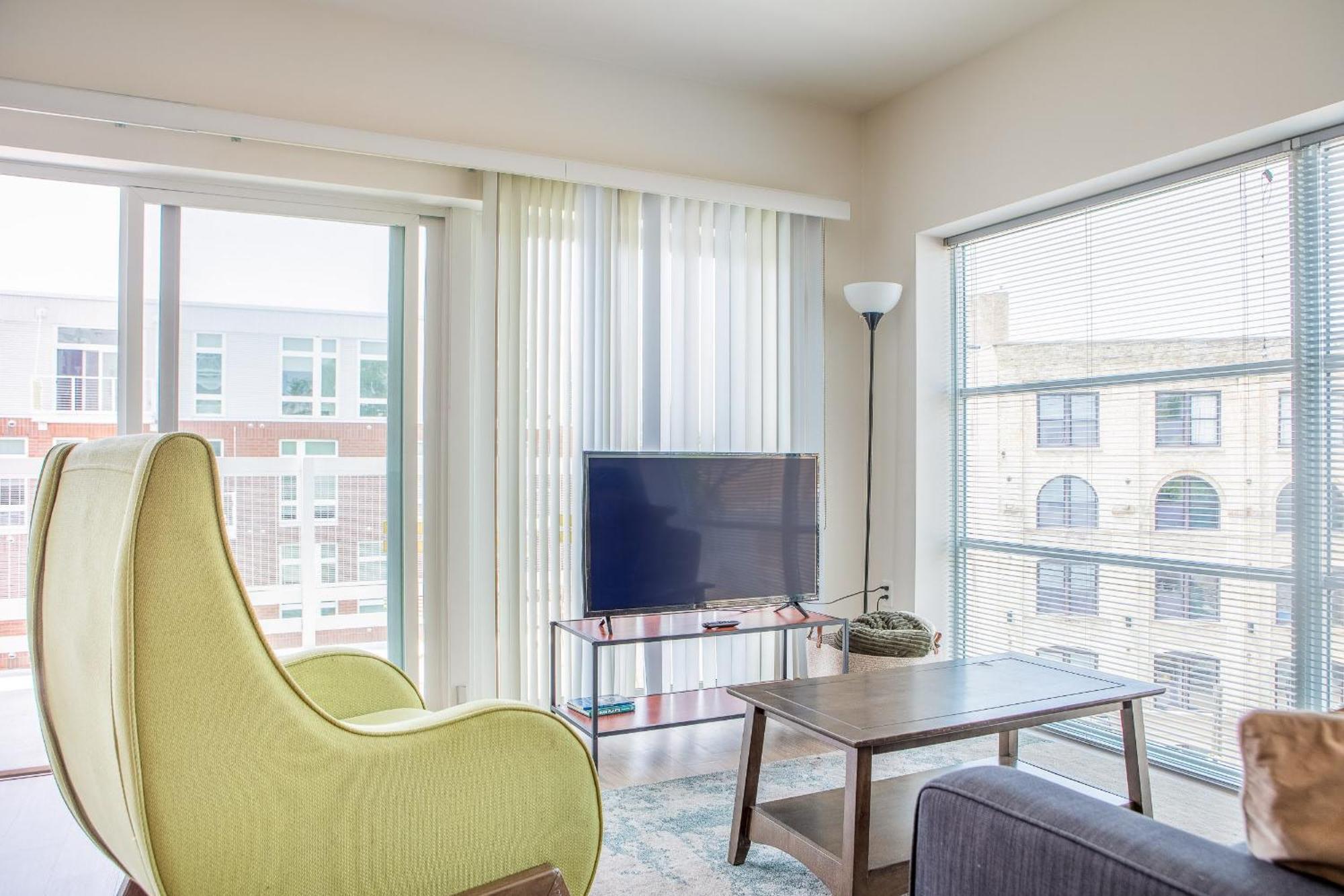 Flexhome East Side 1br R1 - Near Brady St And Fiserv With Balcony Apartment Milwaukee