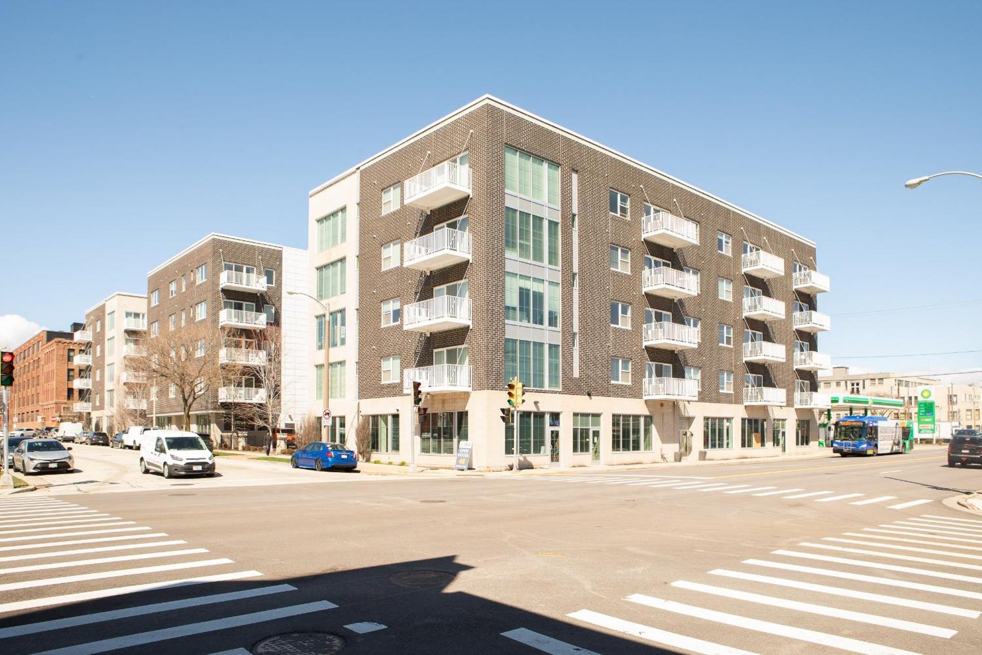Flexhome Walkers Point T1 With Gym And Balcony *