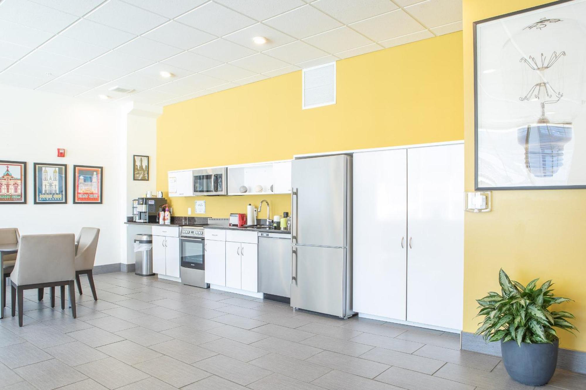 Flexhome Walkers Point T1 With Gym And Balcony * Milwaukee