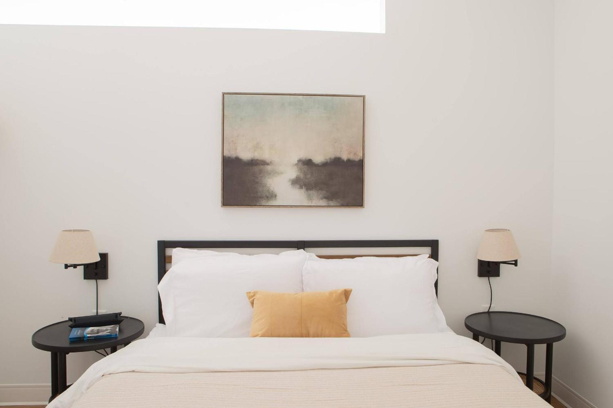 Flexhome East Side 1br No1 With Balcony, Pool, And Gym Apartment *