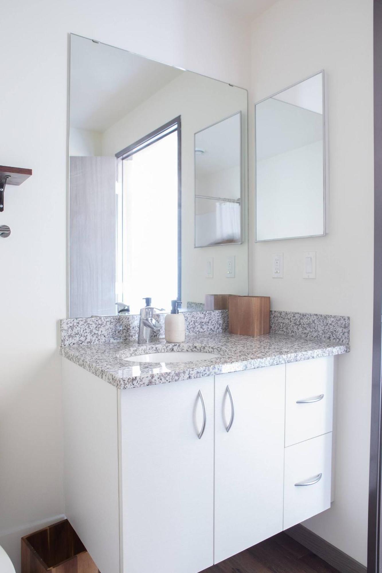 Flexhome East Side Ur4 - Near Brady St With Gym And Balcony Apartment