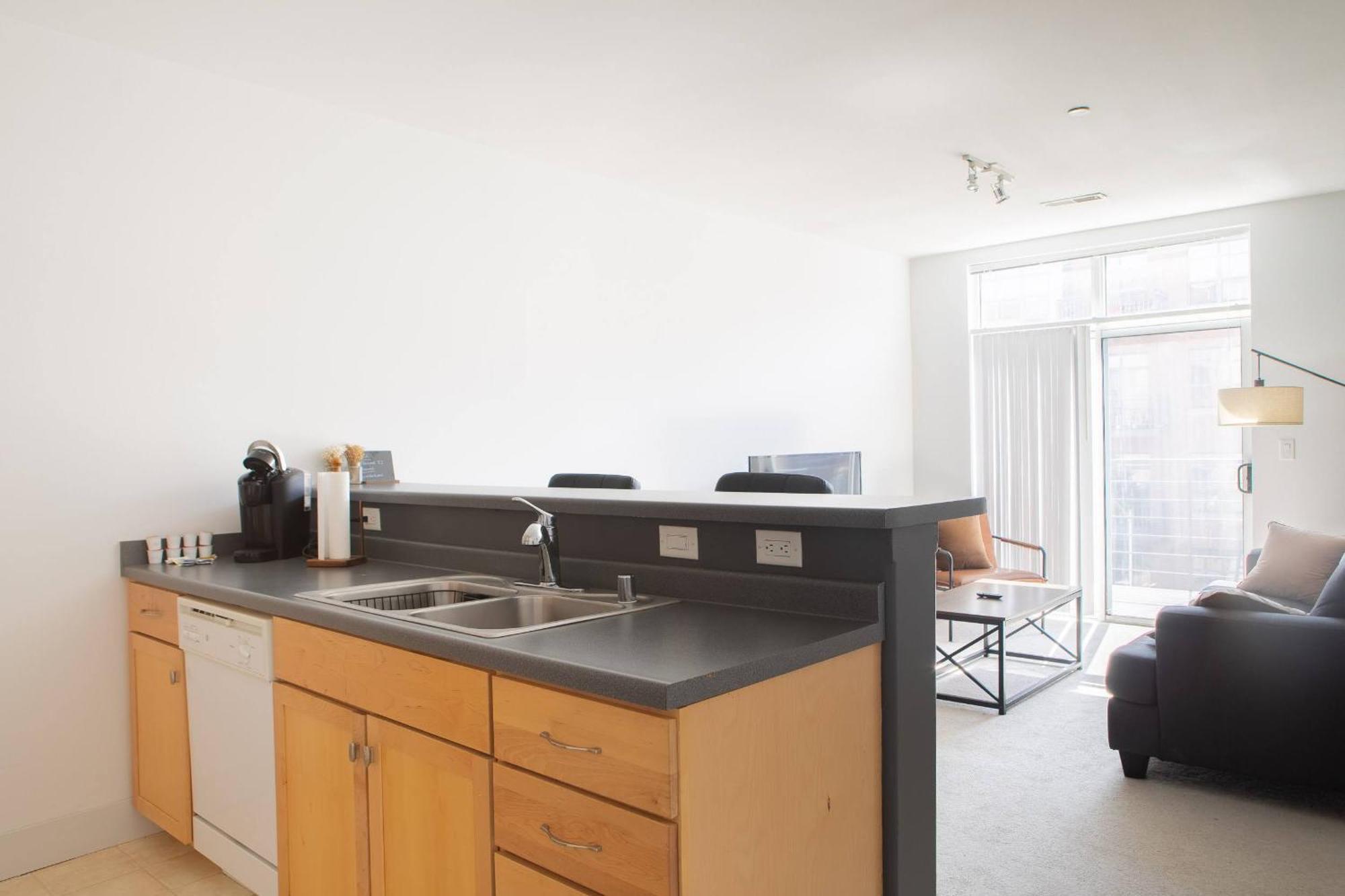 Flexhome Third Ward 1br J2 With Gym And Balcony * Milwaukee