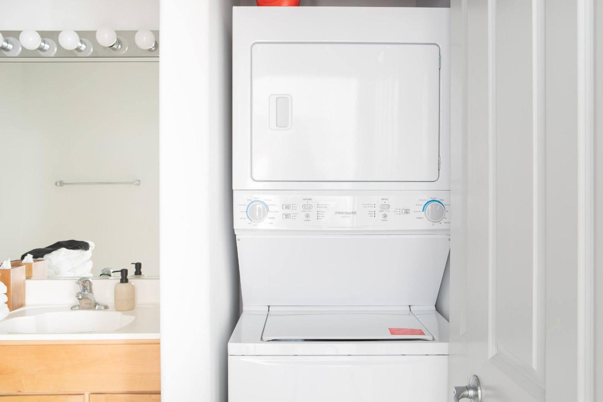 Flexhome Third Ward 1br J2 With Gym And Balcony Apartment