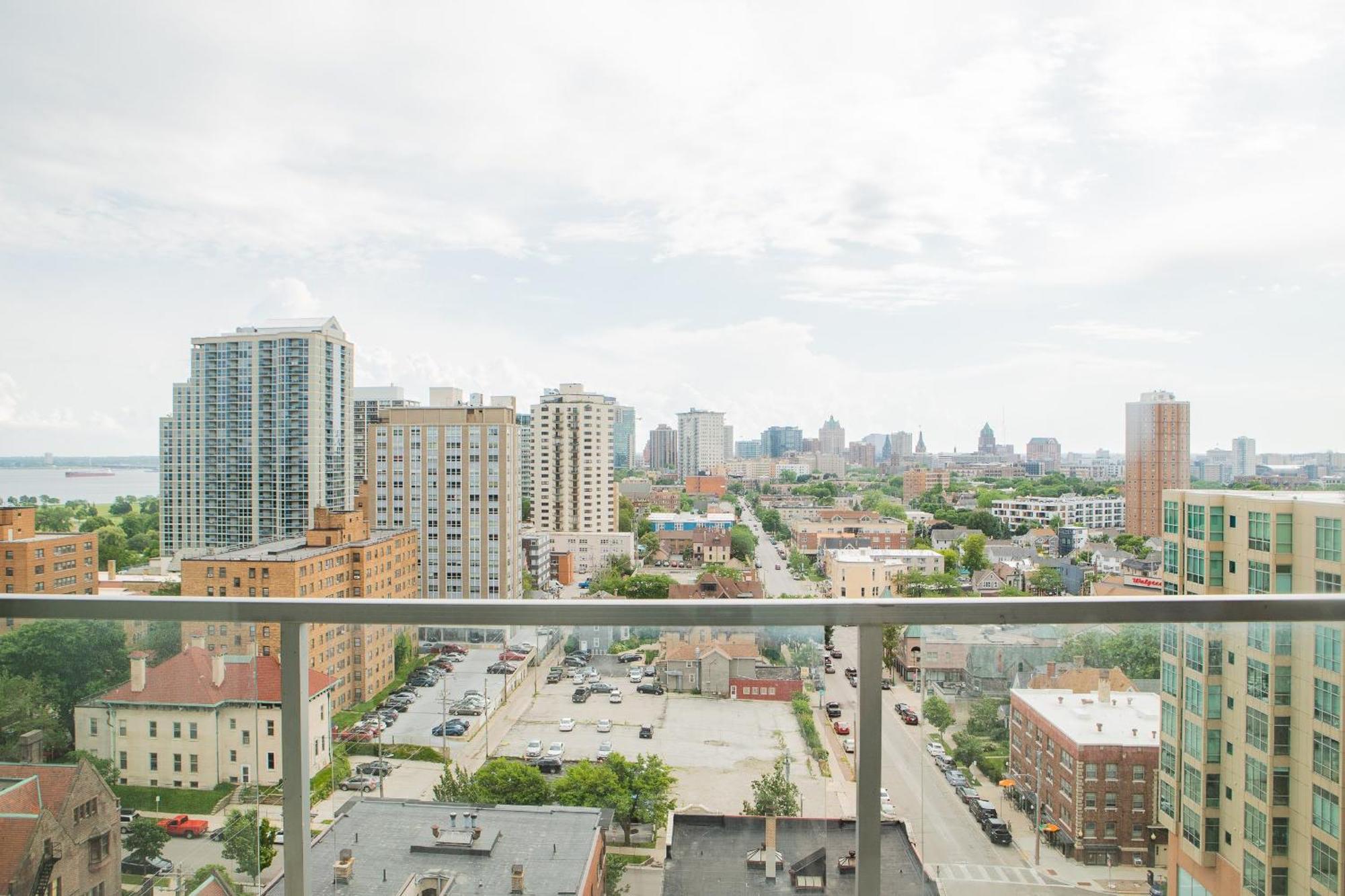 Flexhome East Side Ur6 - Near Brady St With Gym And Balcony *