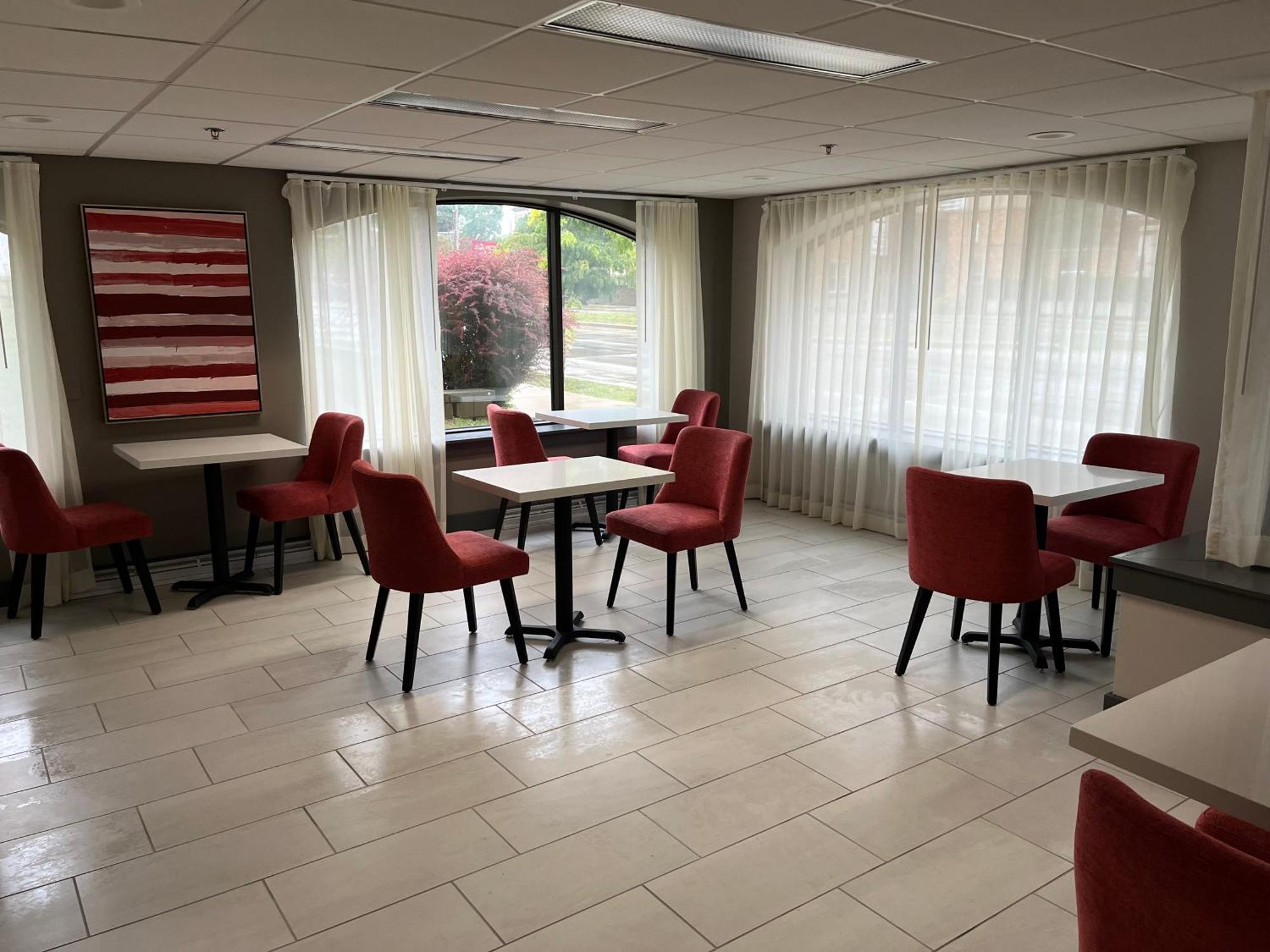 Ramada By Wyndham Milwaukee
