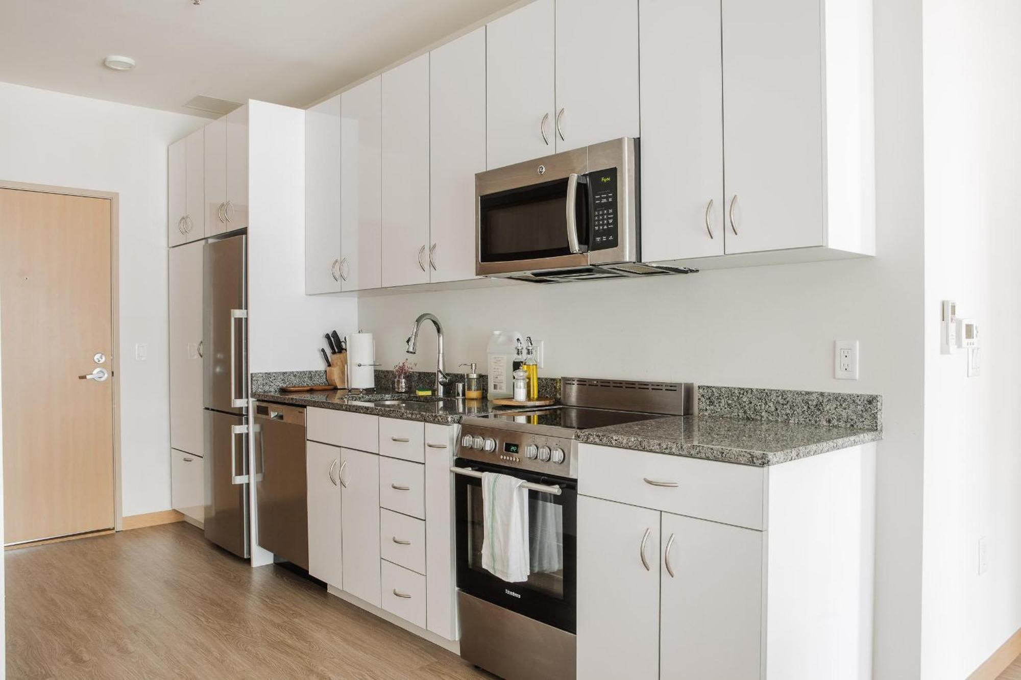 Flexhome East Side 1br R2 - Near Brady St And Fiserv With Balcony Apartment Milwaukee