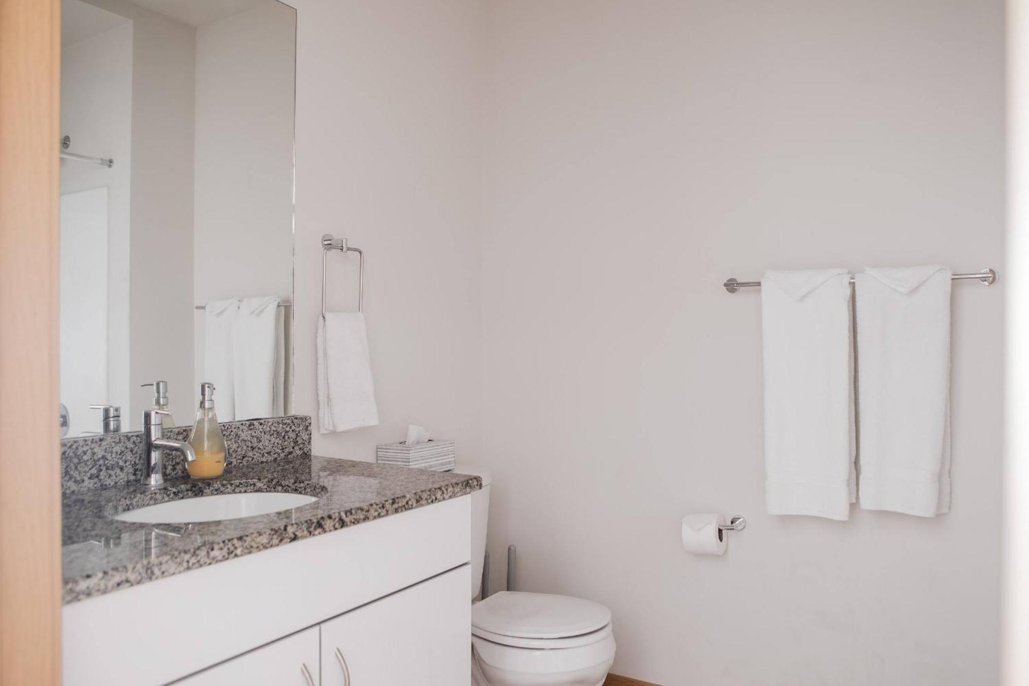Flexhome East Side 1br R2 - Near Brady St And Fiserv With Balcony Apartment