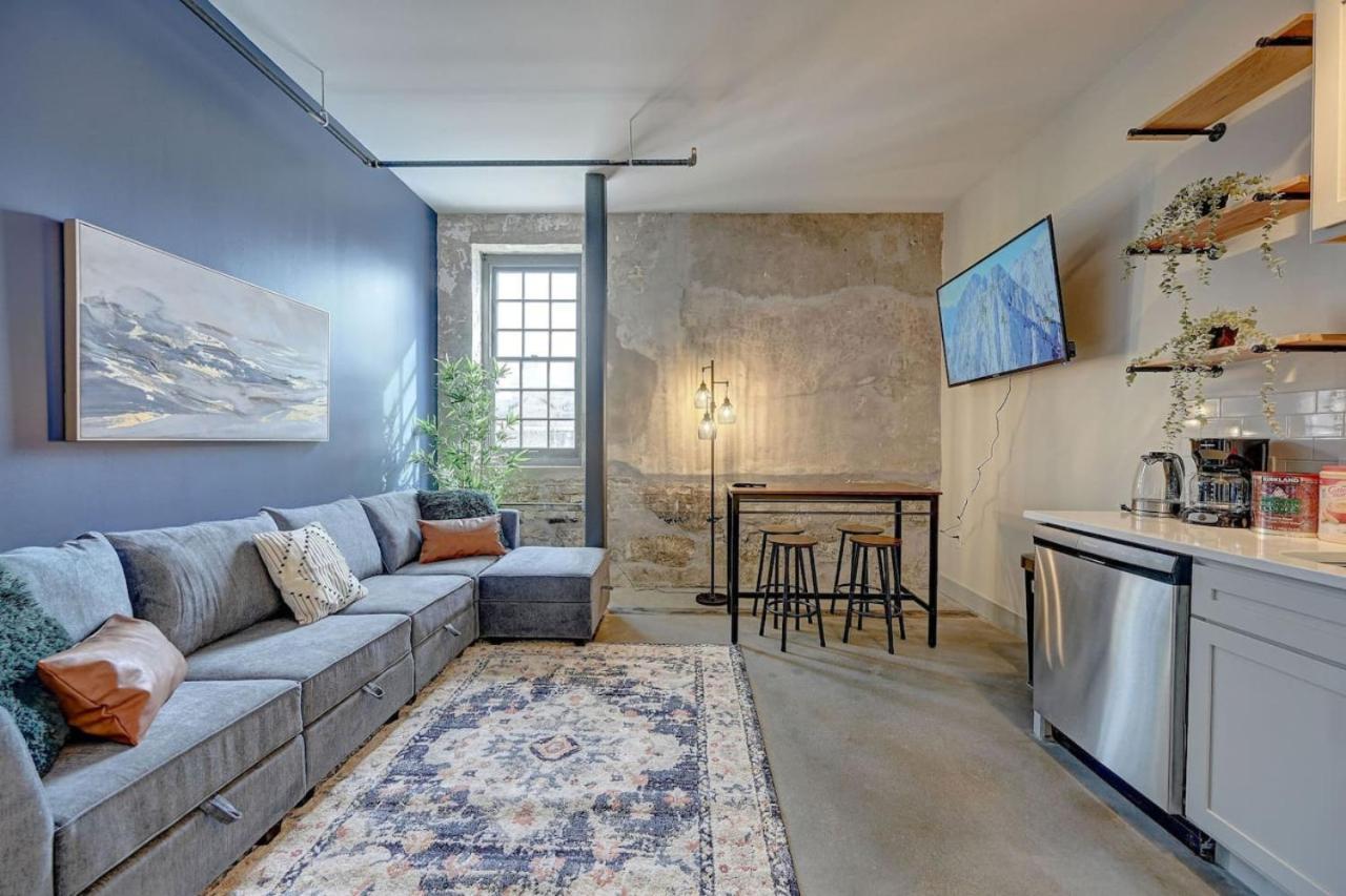 Elegant 2bd Near Historic Pabst Brewery - Fiserv Apartment *