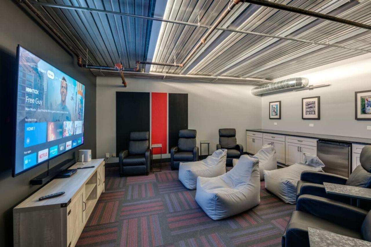 Stunning 1bd Near Historic Pabst Brewery - Fiserv Apartment *