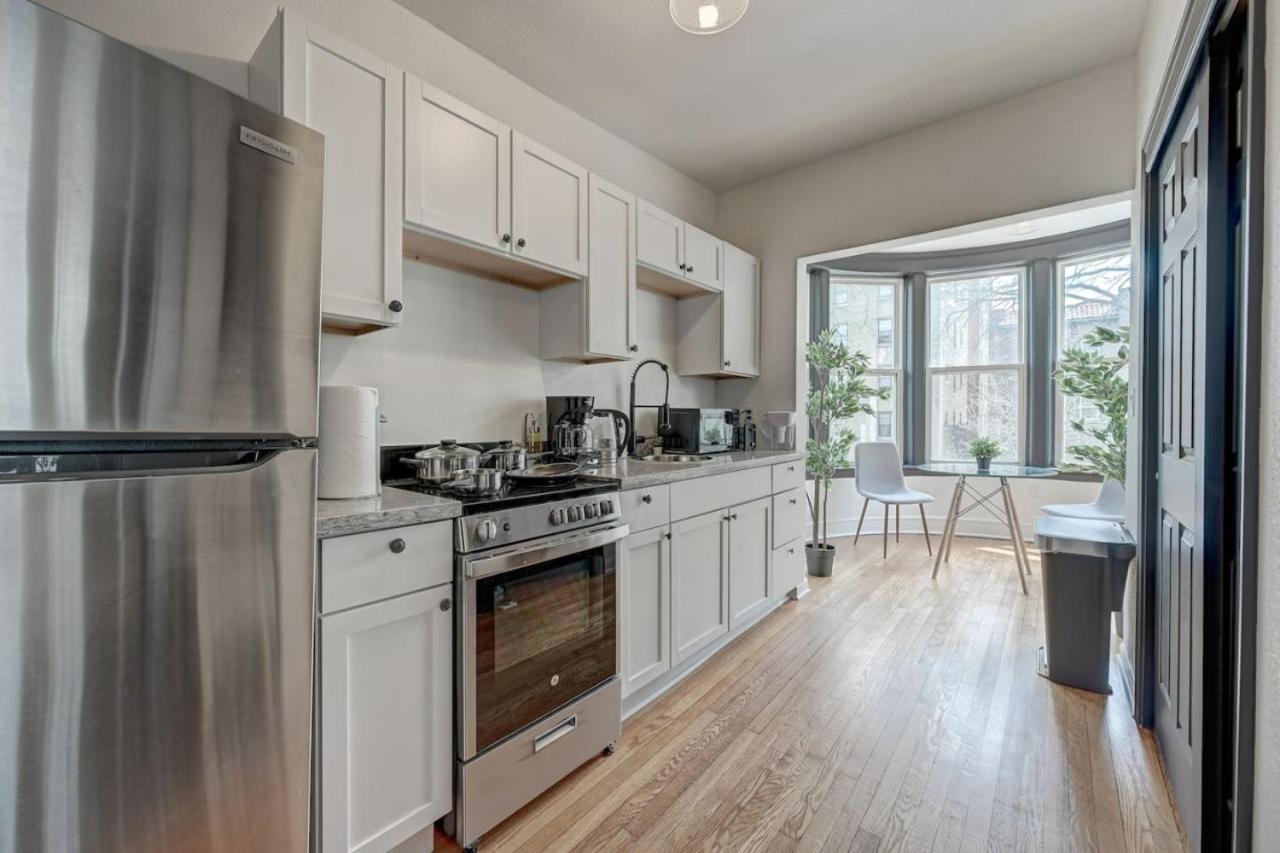 Remodel Cozy Mckinley - Brady St Least Apartment Milwaukee