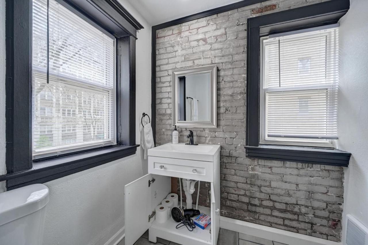Remodel Cozy Mckinley - Brady St Least Apartment *