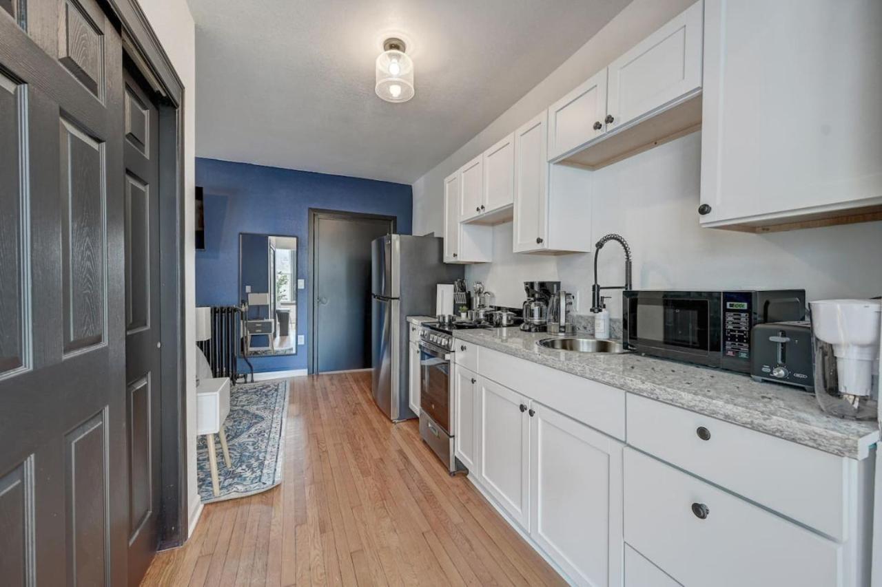 Apartment Remodel Cozy Mckinley - Brady St Least Milwaukee