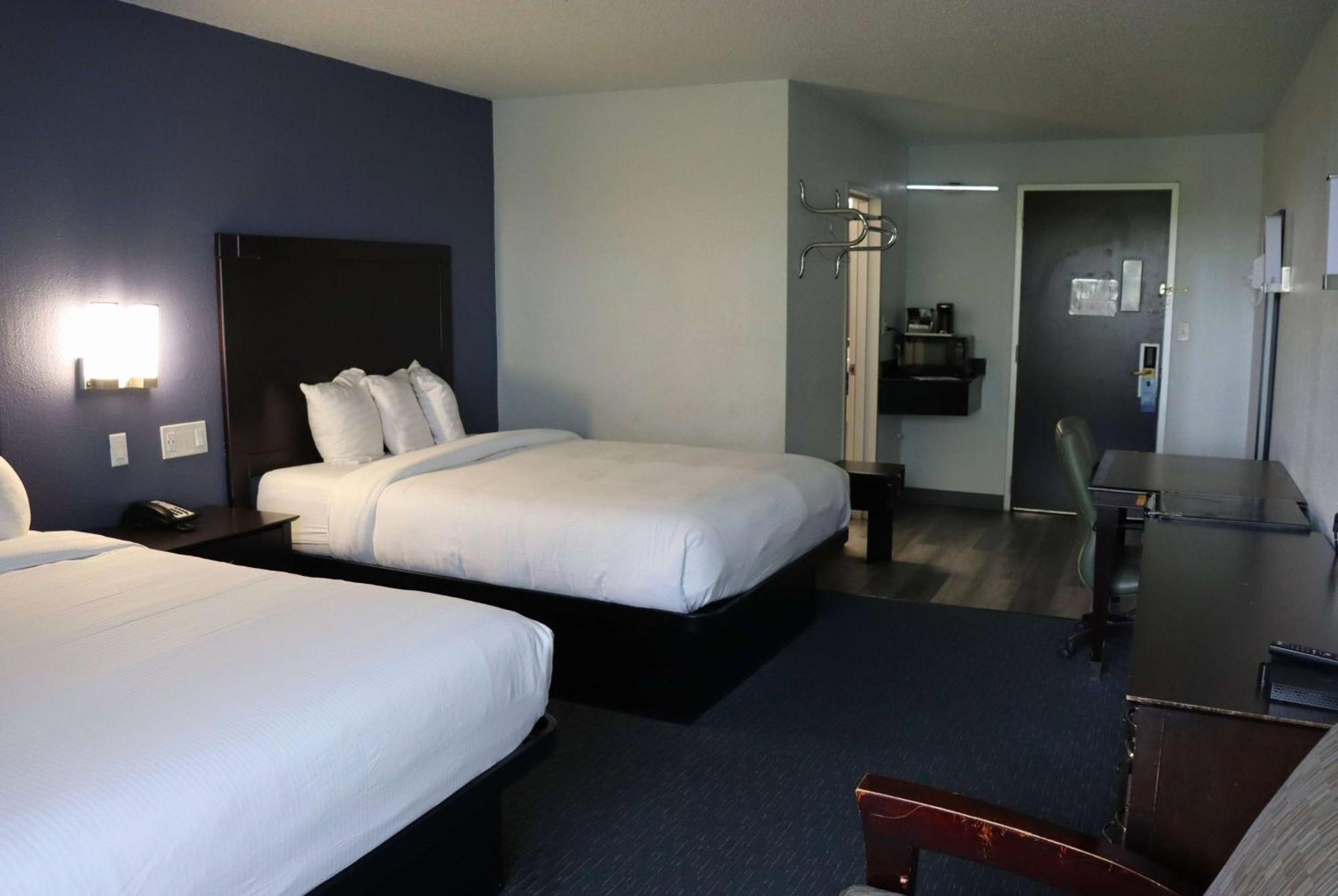 Travelodge By Wyndham Milwaukee