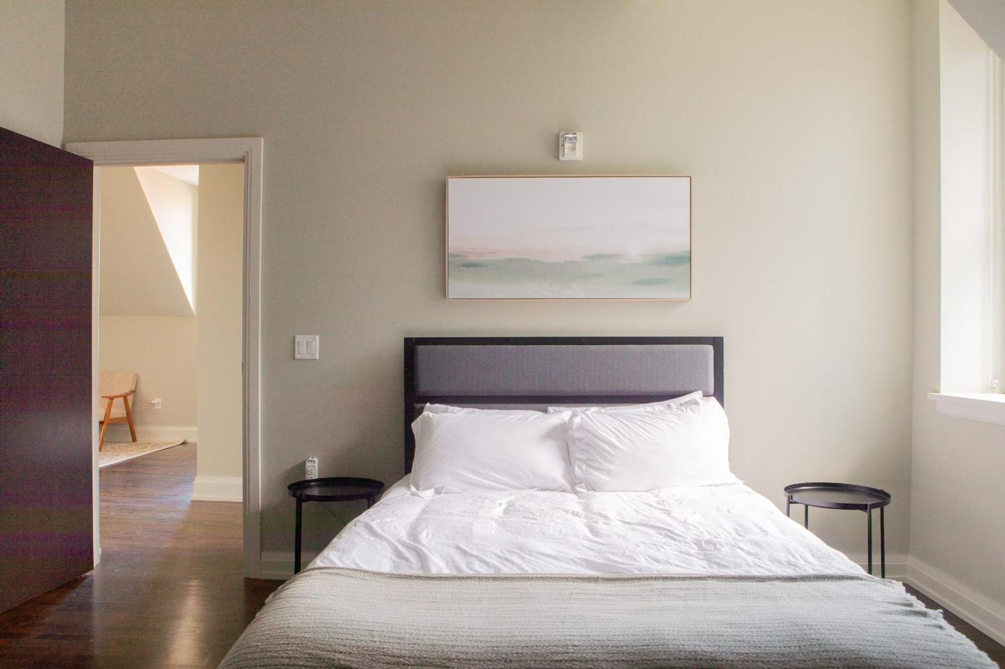 Downtown Luxury 2br Penthouse *