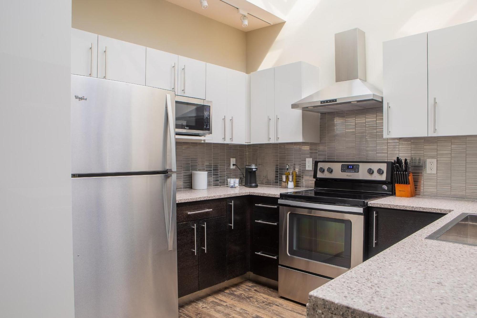 Downtown Luxury 2br Penthouse Apartment