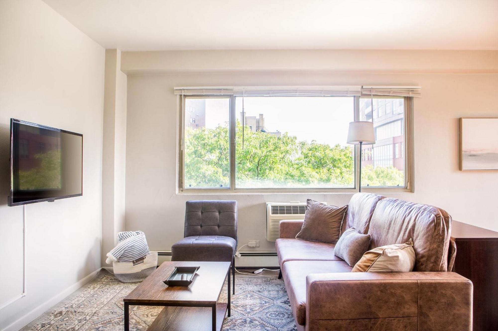 Apartment Flexhome East Side 2br C1 - Near Brady St With View Milwaukee