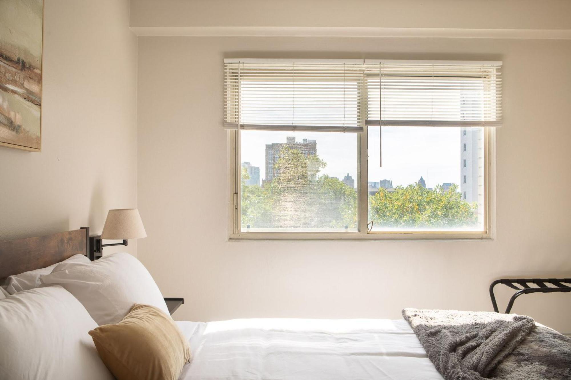 Apartment Flexhome East Side 2br C1 - Near Brady St With View *