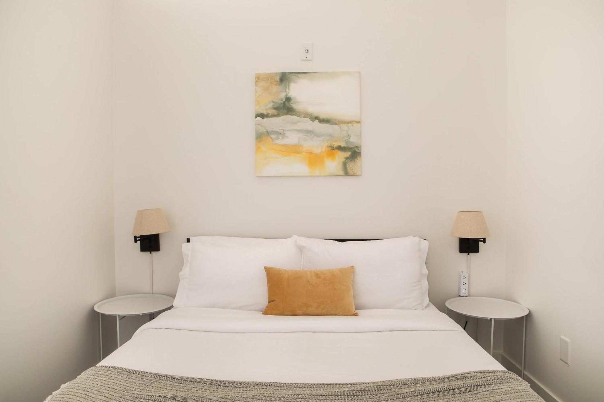 Flexhome Skywalk To Fiserv U8 With Rooftop, Gym, And Parking