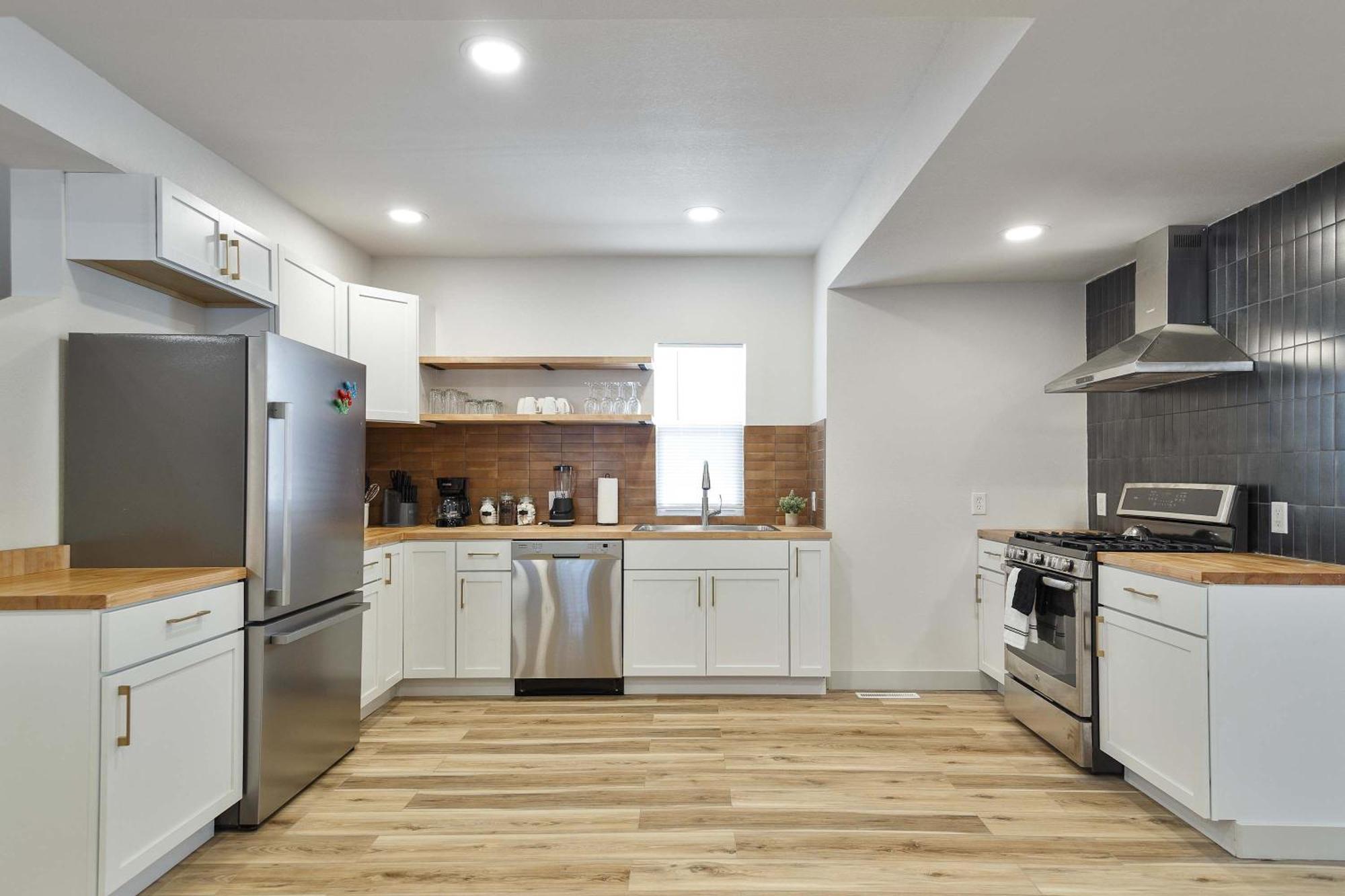 Timeless Beautiful Walking Distance To Downtown *