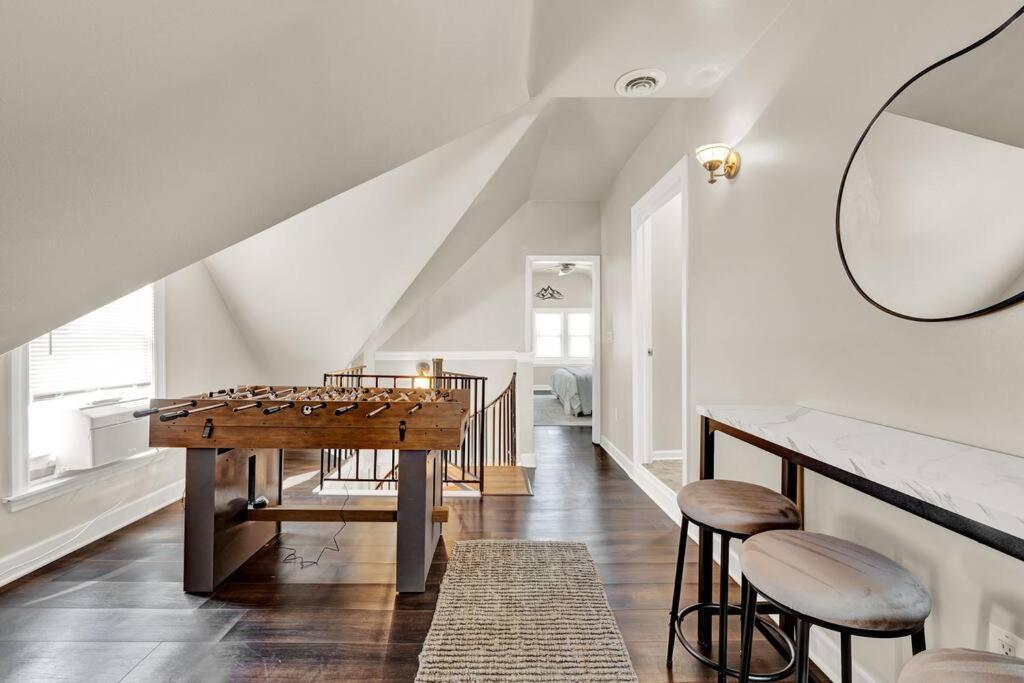 New! Fun & Style Eastside Mke Day Townhouse *