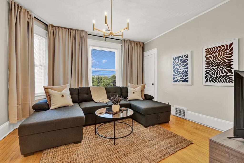 New! Fun & Style Eastside Mke Day Townhouse *