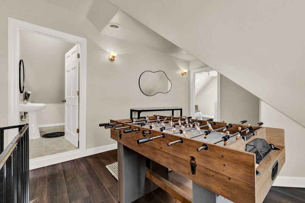 New! Fun & Style Eastside Mke Day Townhouse