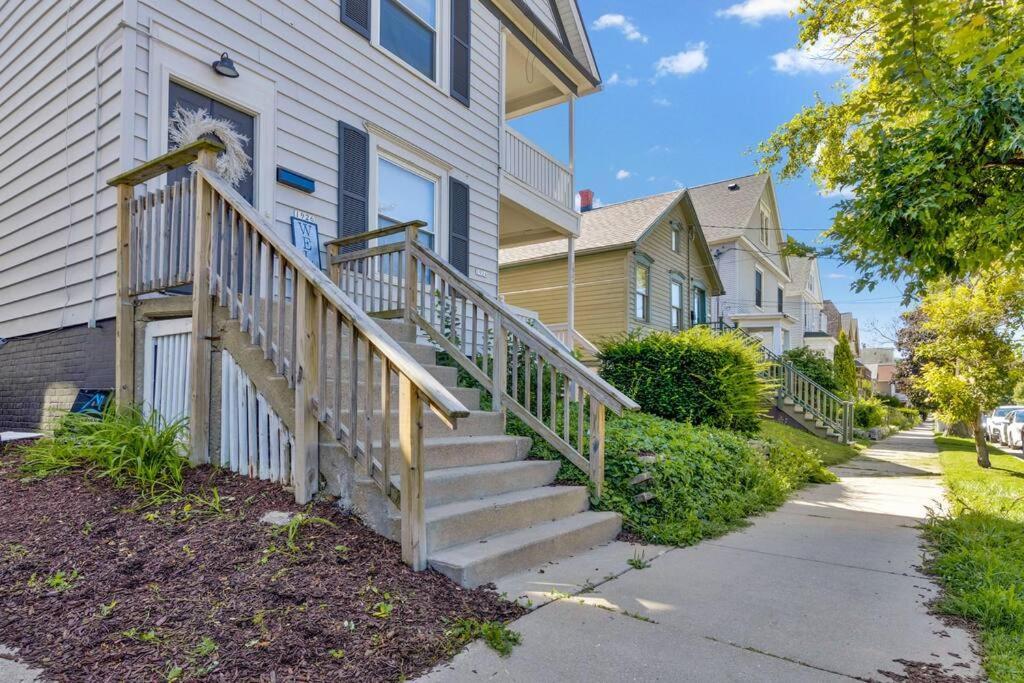 Holiday home New! Fun & Style Eastside Mke Day Townhouse