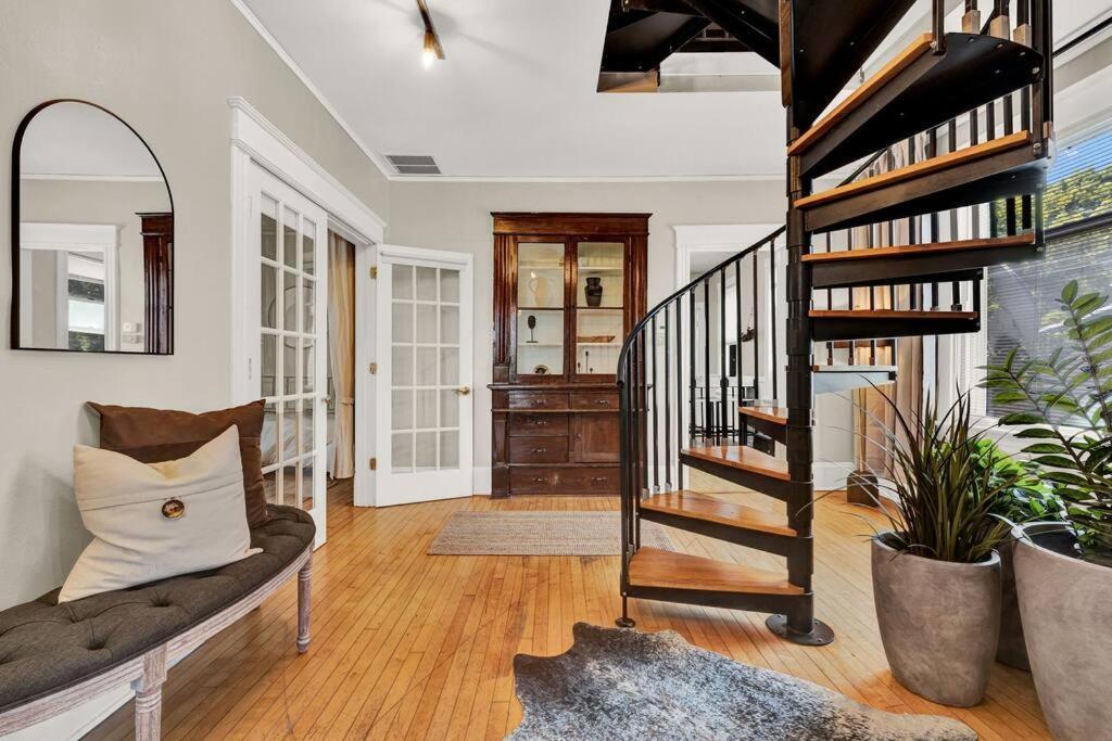 New! Fun & Style Eastside Mke Day Townhouse Holiday home *