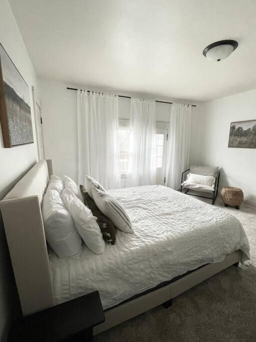 Apartment Charming Spacious Duplex!