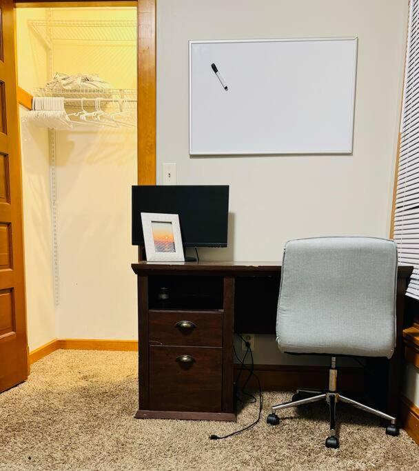 Charming Spacious Duplex! Apartment *