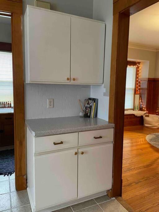 Charming Spacious Duplex! * Milwaukee