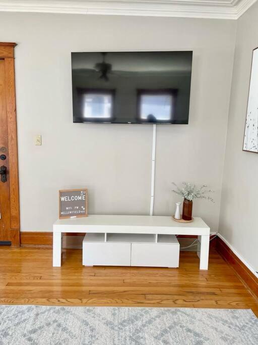Apartment Charming Spacious Duplex! Milwaukee