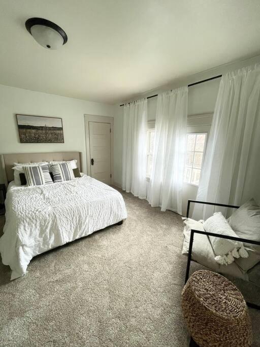 Apartment Charming Spacious Duplex! Milwaukee