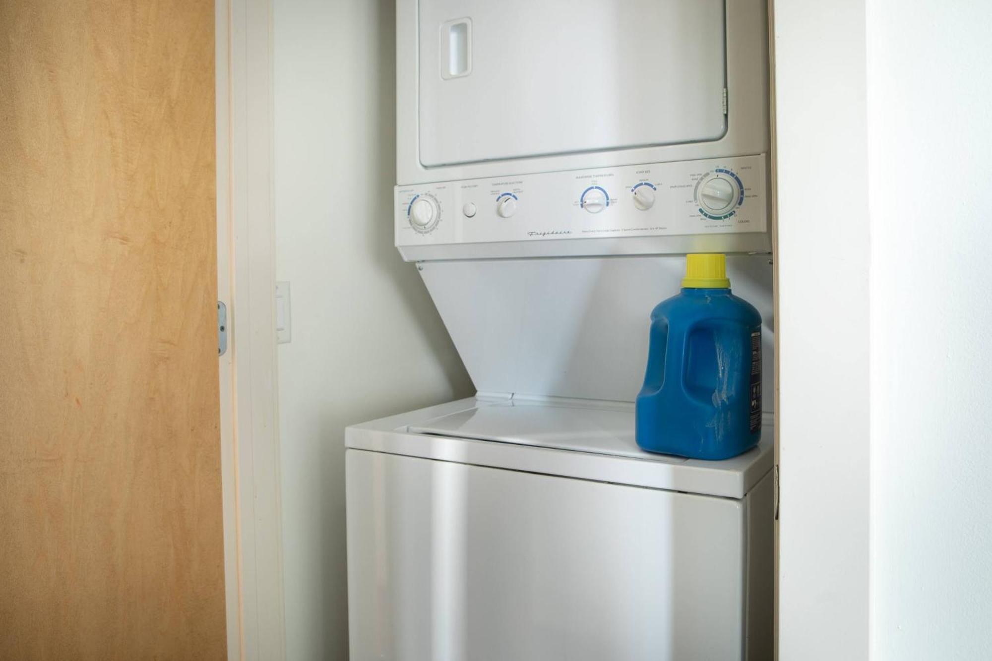 Flexhome East Side 2Br Cg1 - With Gym, Balcony, And Lakefront View Apartment Milwaukee