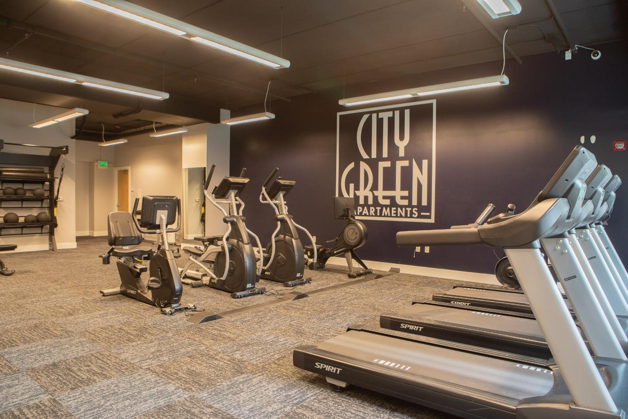 Apartment Flexhome East Side 2Br Cg1 - With Gym, Balcony, And Lakefront View *