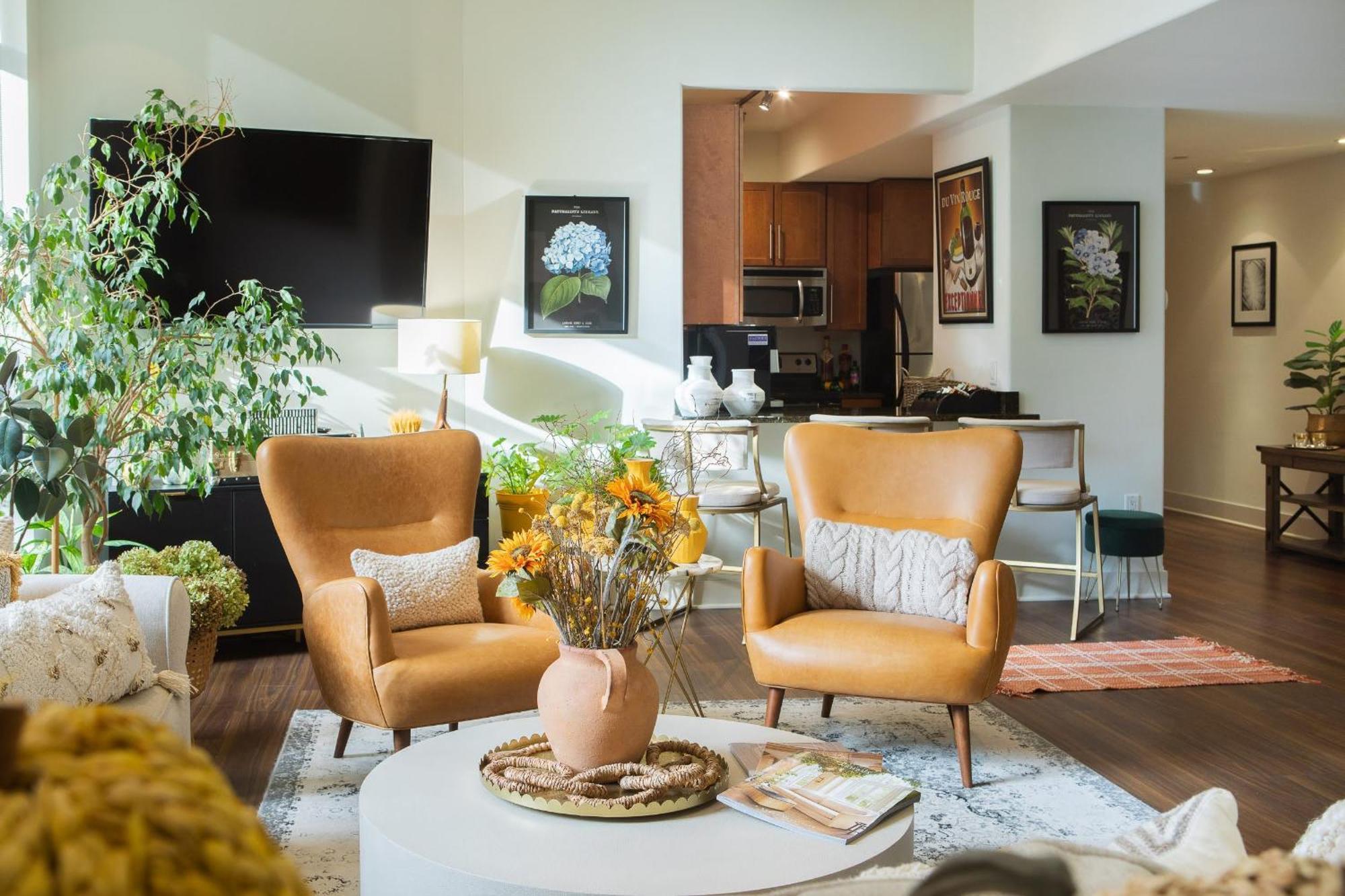 Flexhome East Side 2Br Cg2 - With Gym, Balcony, And Lakefront View