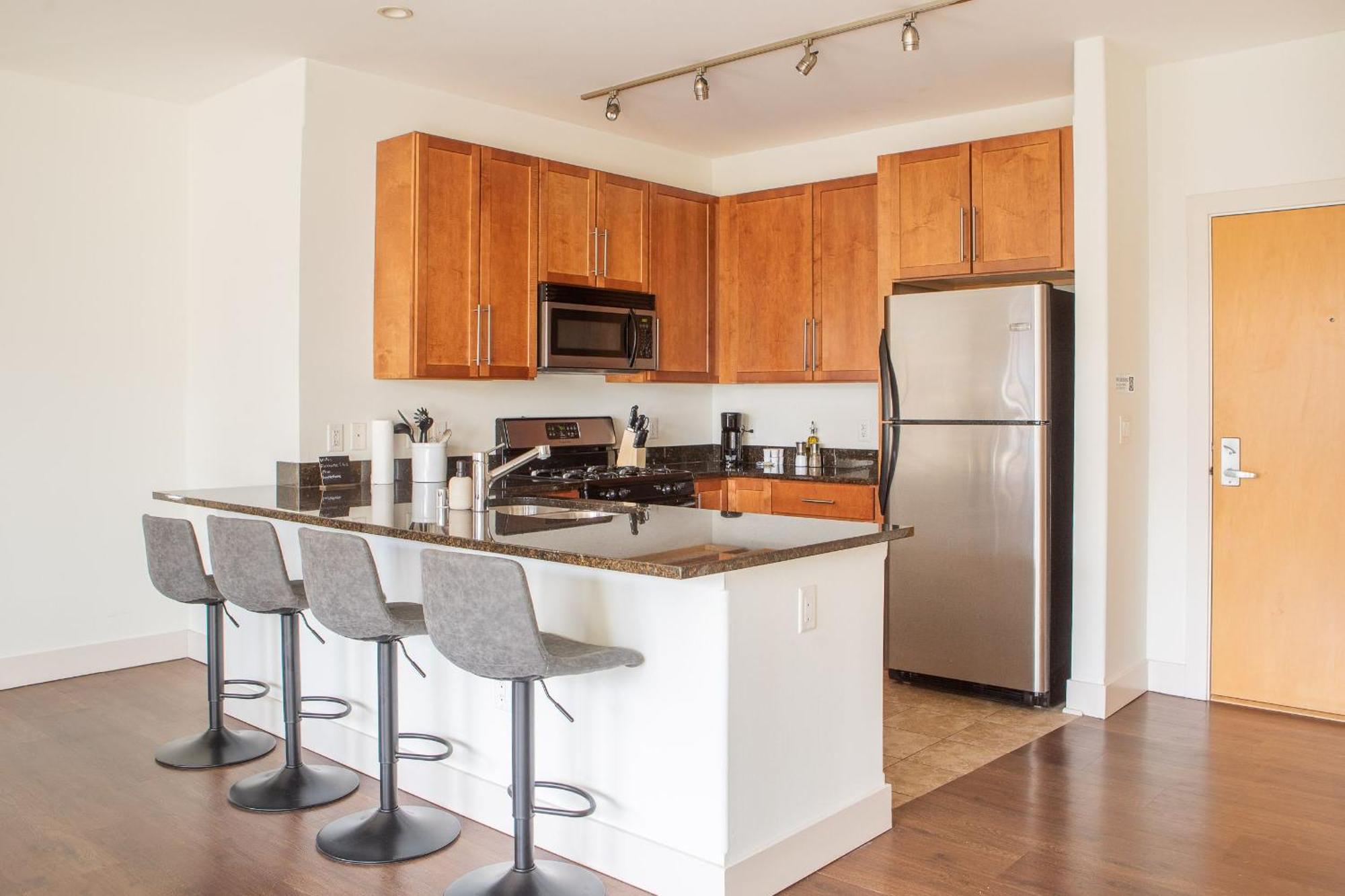 Apartment Flexhome East Side 2Br Cg1 - With Gym, Balcony, And Lakefront View Milwaukee