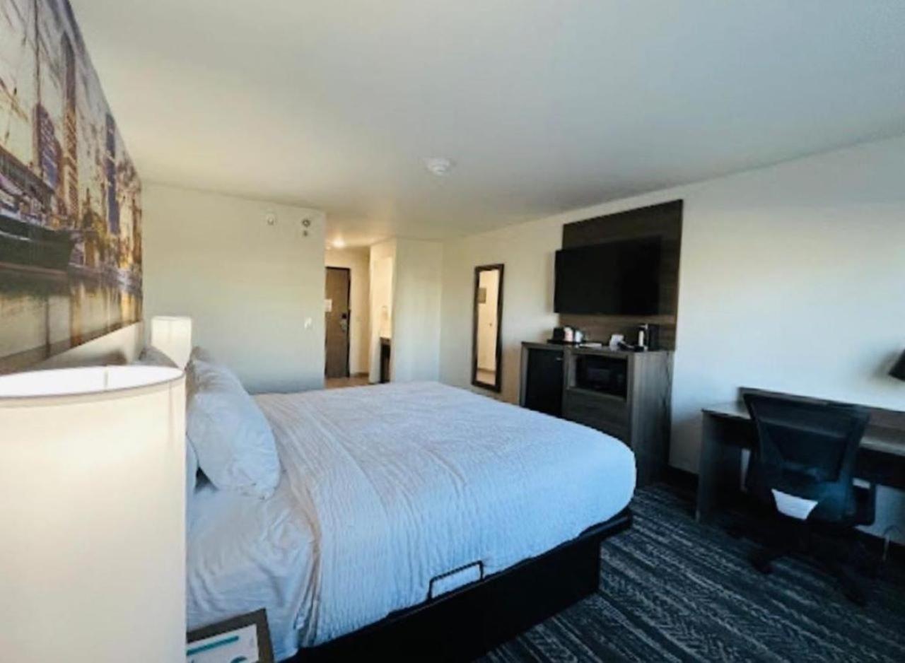 Hotel Clarion Pointe Milwaukee