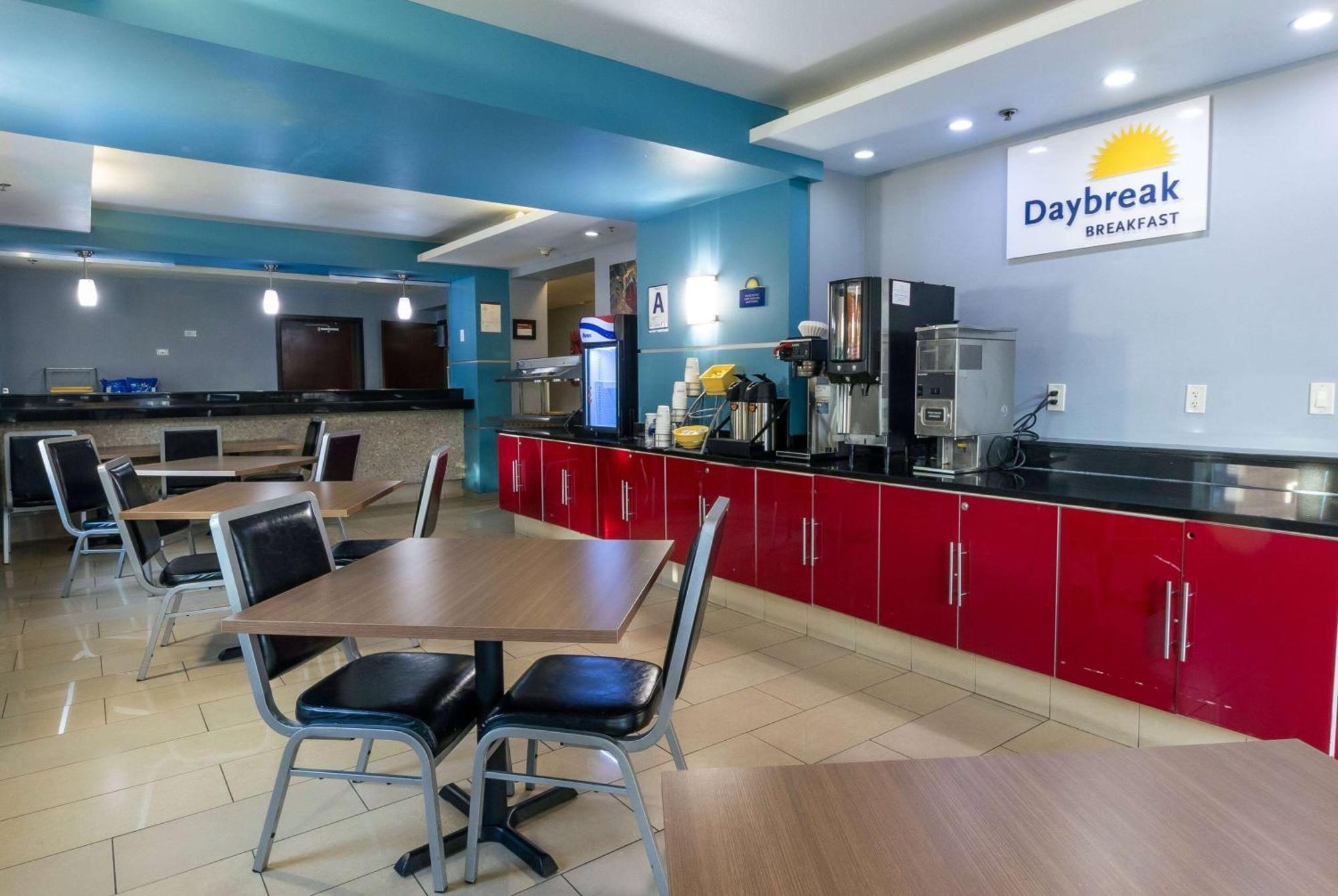Hotel Days & By Wyndham 2*