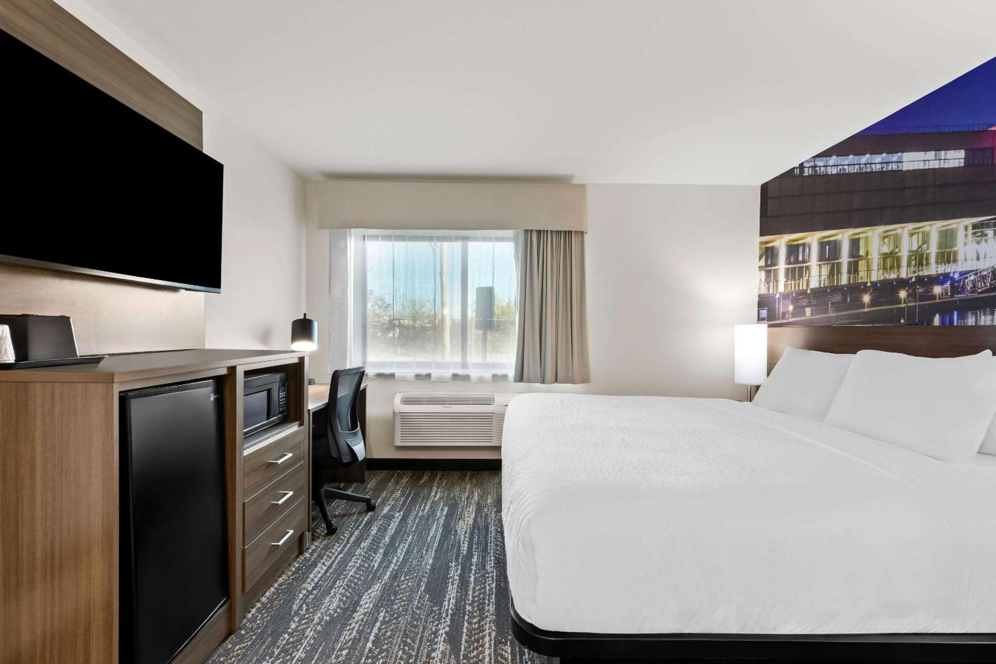 Hotel Clarion Pointe