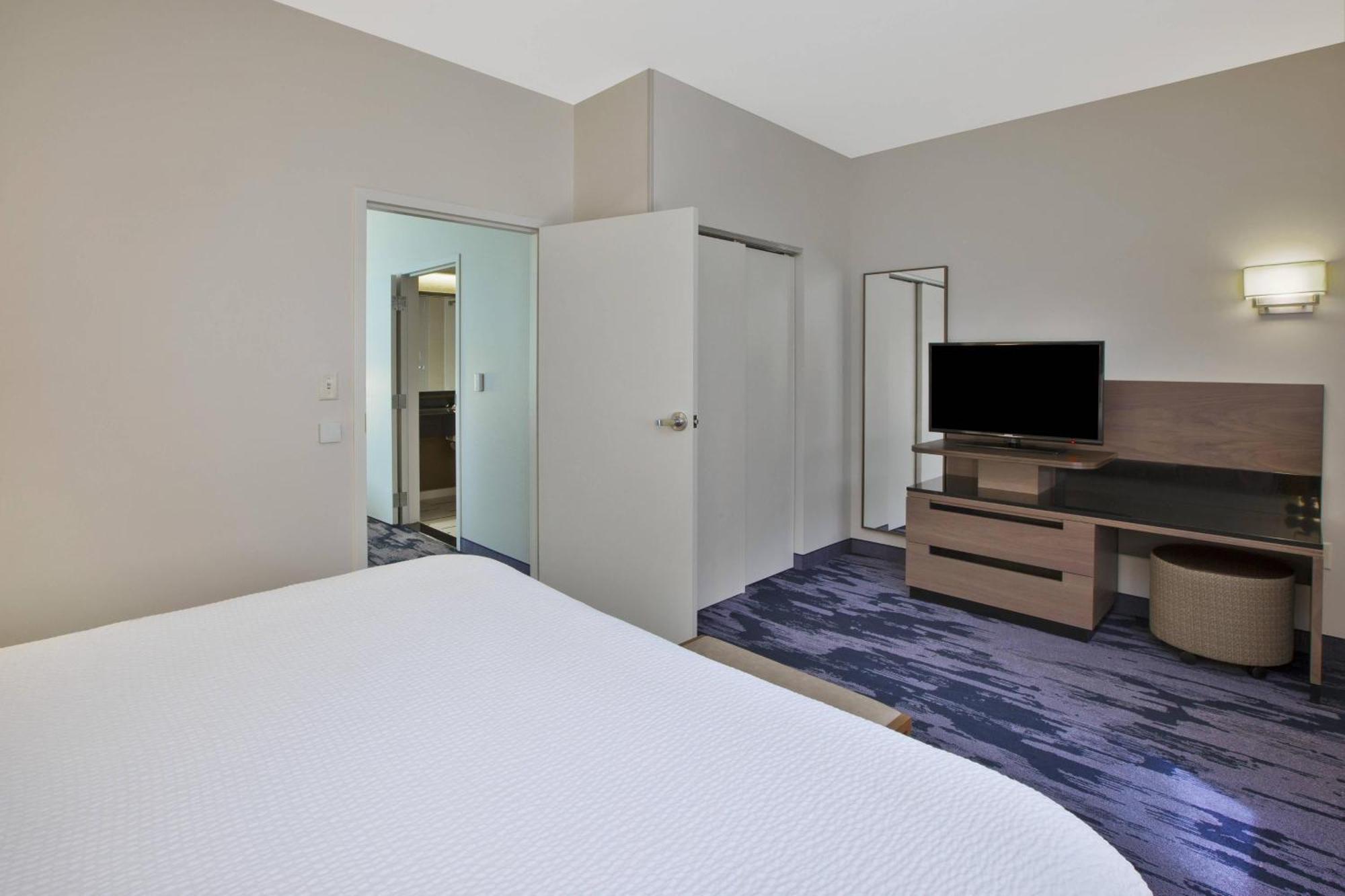 Hotel Fairfield & By Marriott Downtown