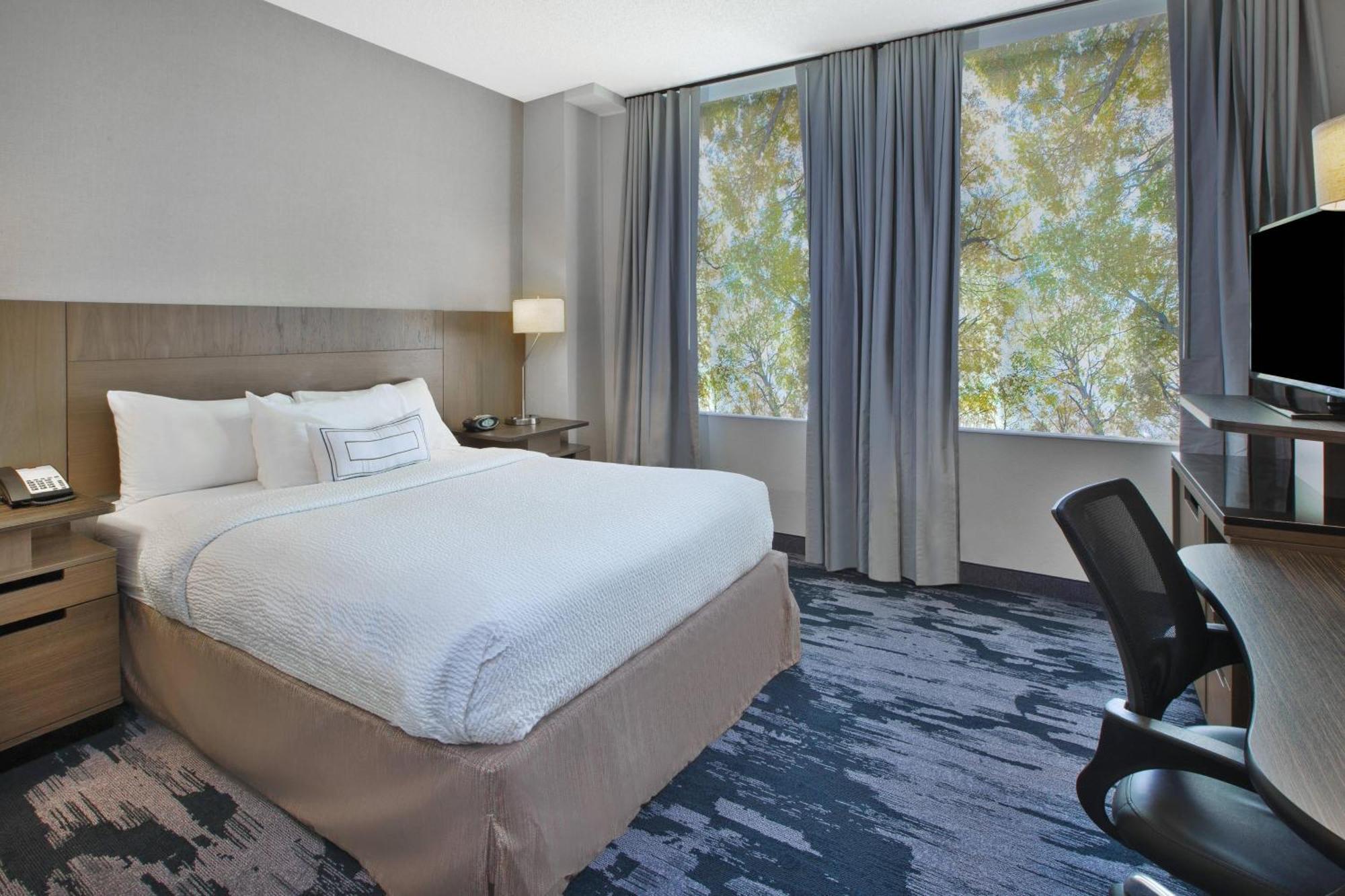 Fairfield & By Marriott Downtown
