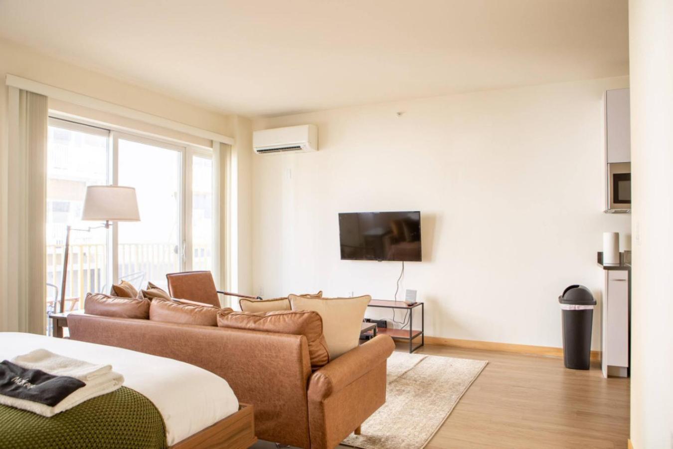 Flexhome Walkers Point T1 With Gym And Balcony Apartment *