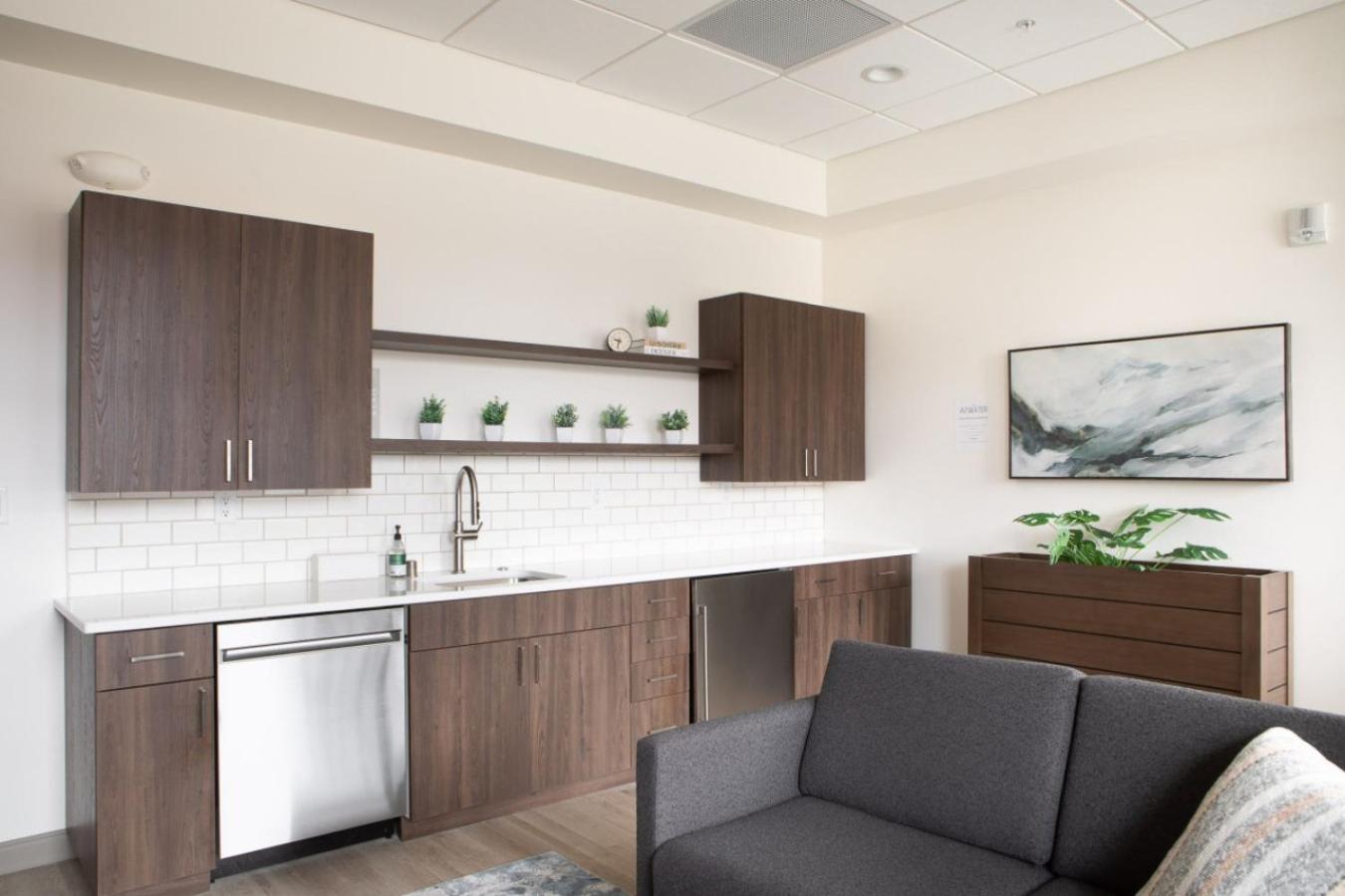 Flexhome Shorewood 1br A4 With Gym And Balcony * Milwaukee