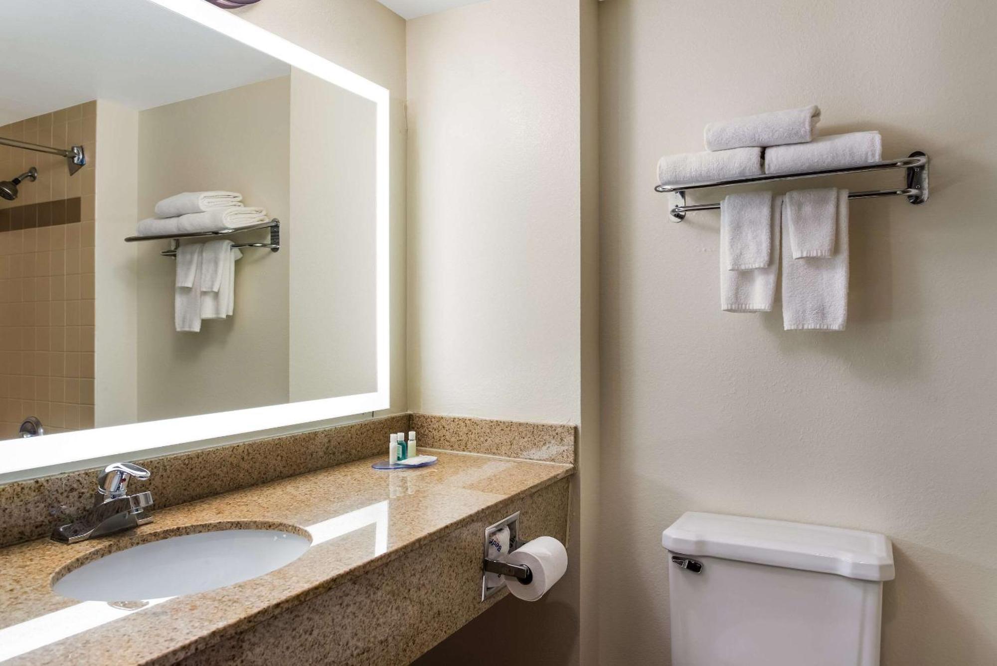 Quality Airport 3* Milwaukee