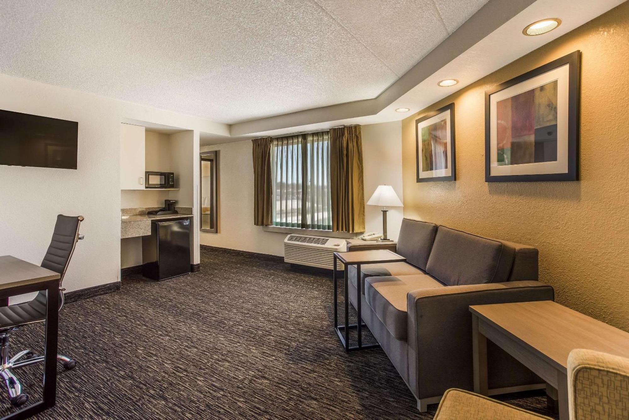 Hotel Quality Airport Milwaukee