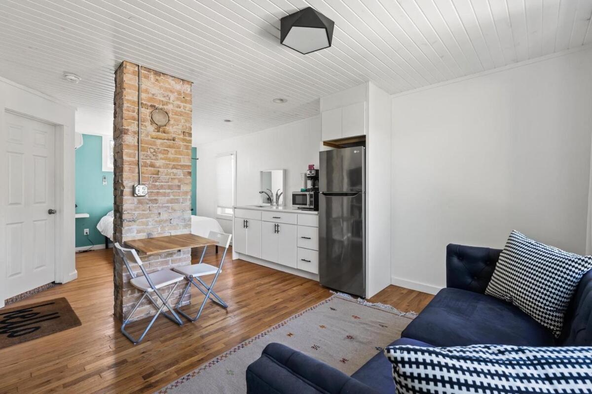 Stylish In Walkers Point Apartment *